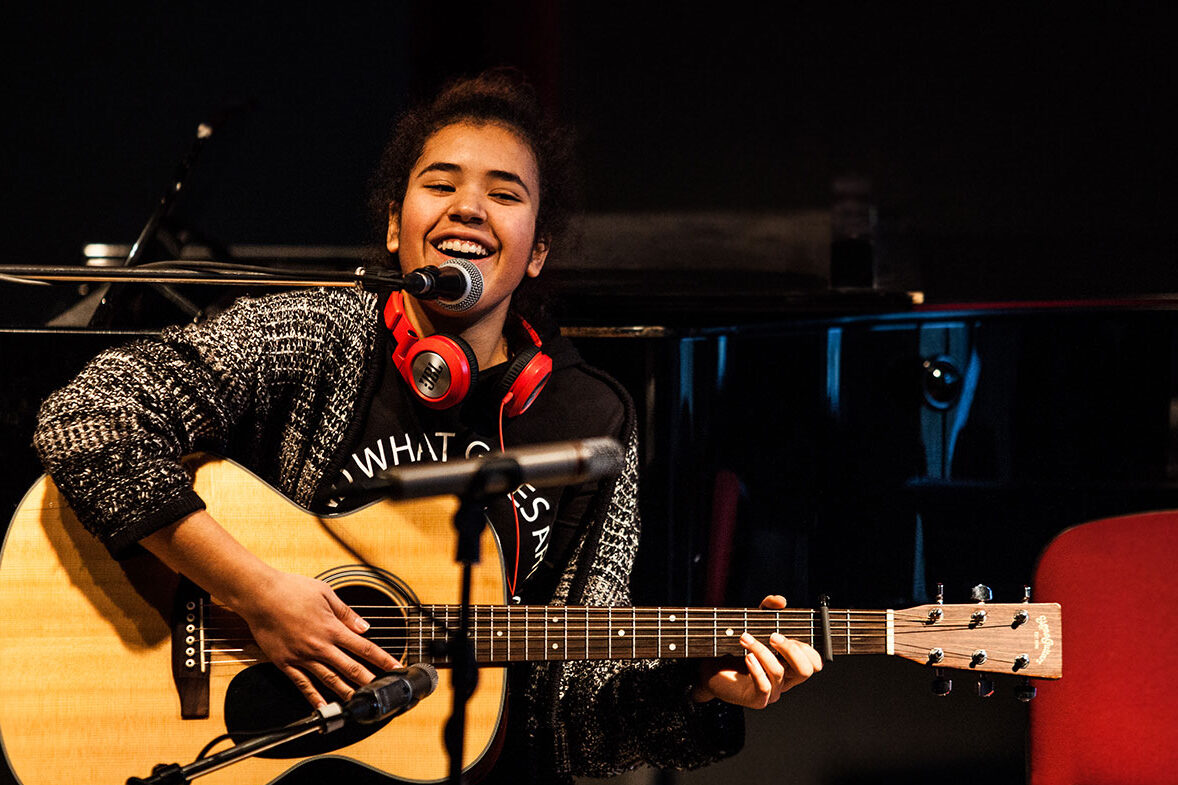 gitarrenunterricht-musikschule-gereon-koeln-proberaum-gitarre-üben